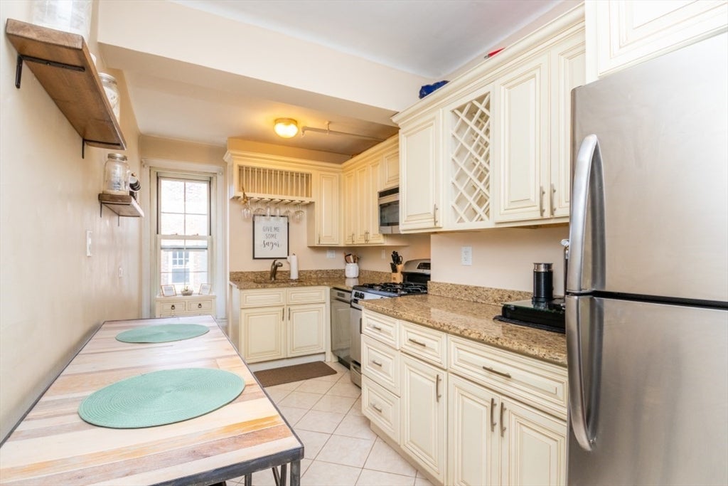 1450 Beacon St 603