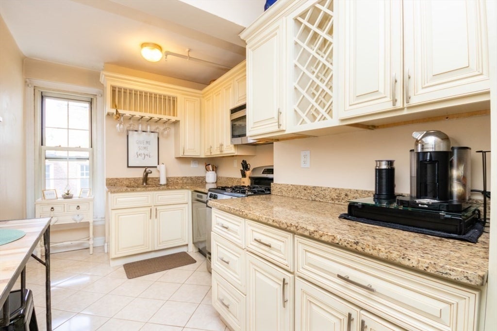 1450 Beacon St 603