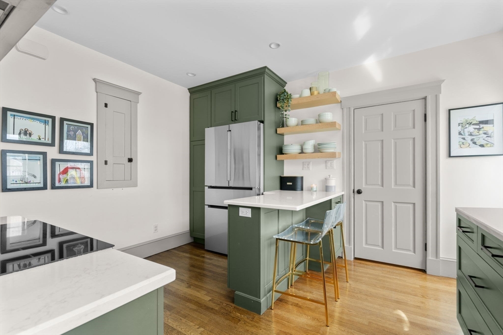 149 Pleasant St 1