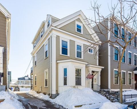 581 East 8th Street 2 Boston MA 02127