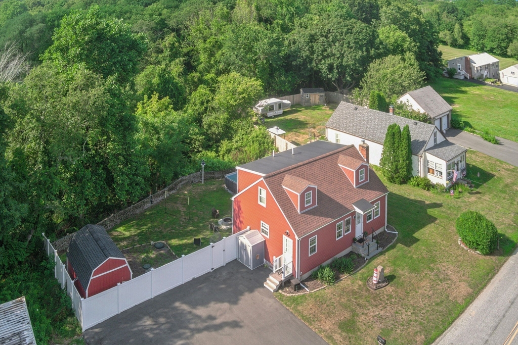 144 Willard Ave