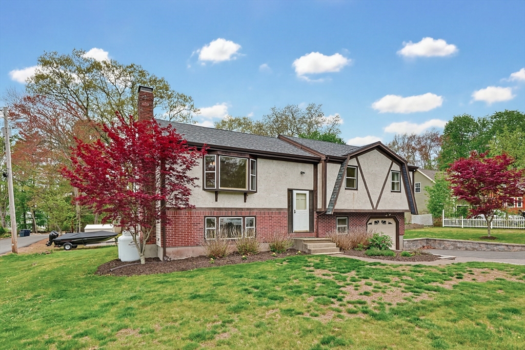 10 Charles River Rd, Medway, MA, 10 Charles River Rd, Medway, MA Photo #2