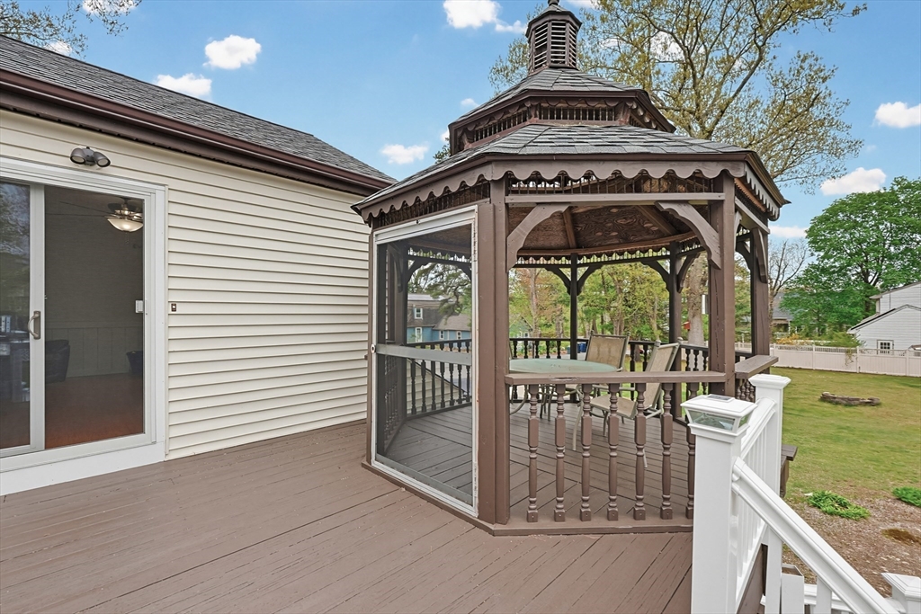 10 Charles River Rd, Medway, MA, 10 Charles River Rd, Medway, MA Photo #35
