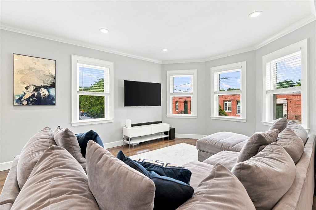 58-60 Hamilton St, Boston, MA Photo #16