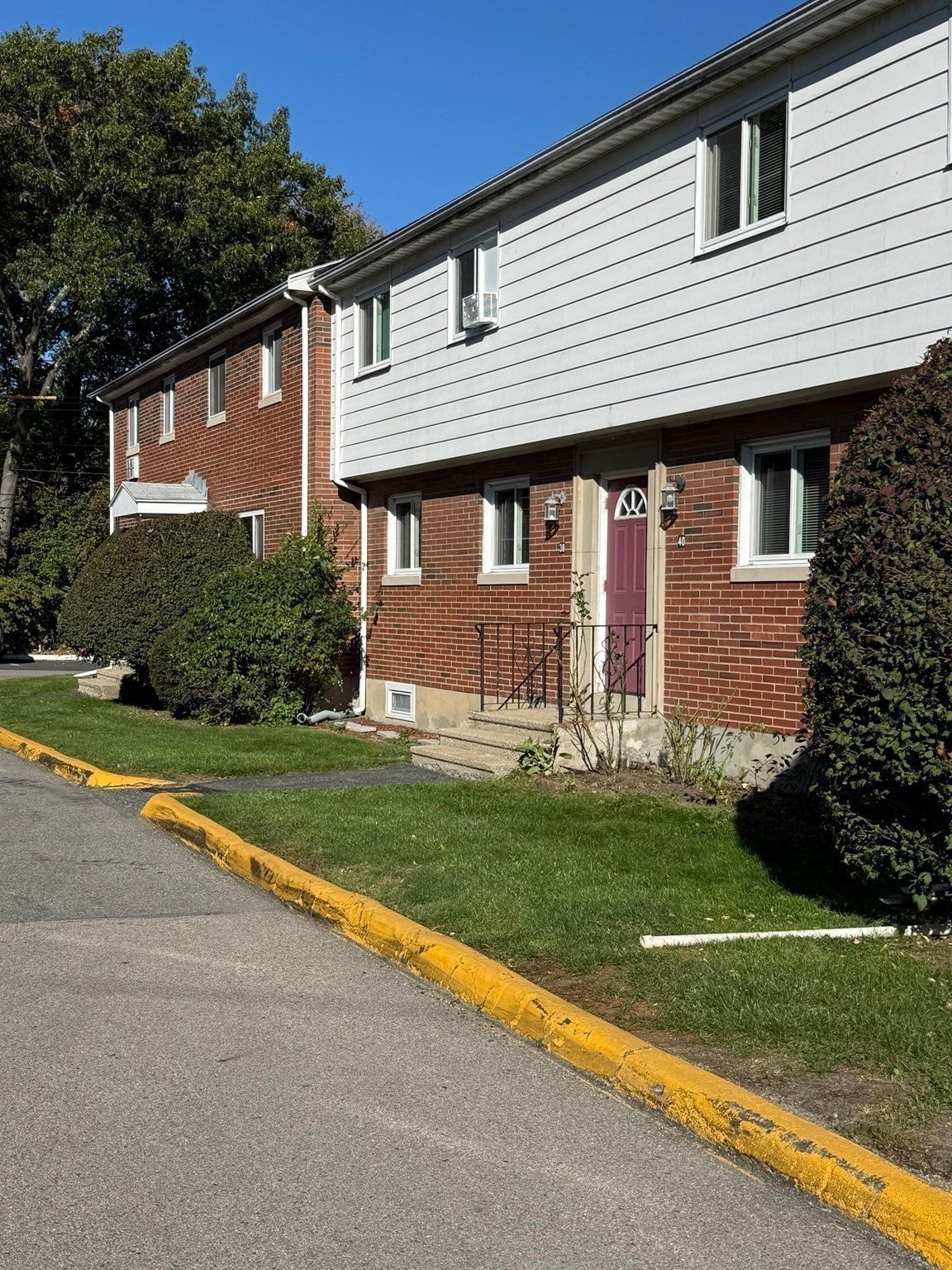 Photo of 36 Bishop Dr, Framingham, MA
