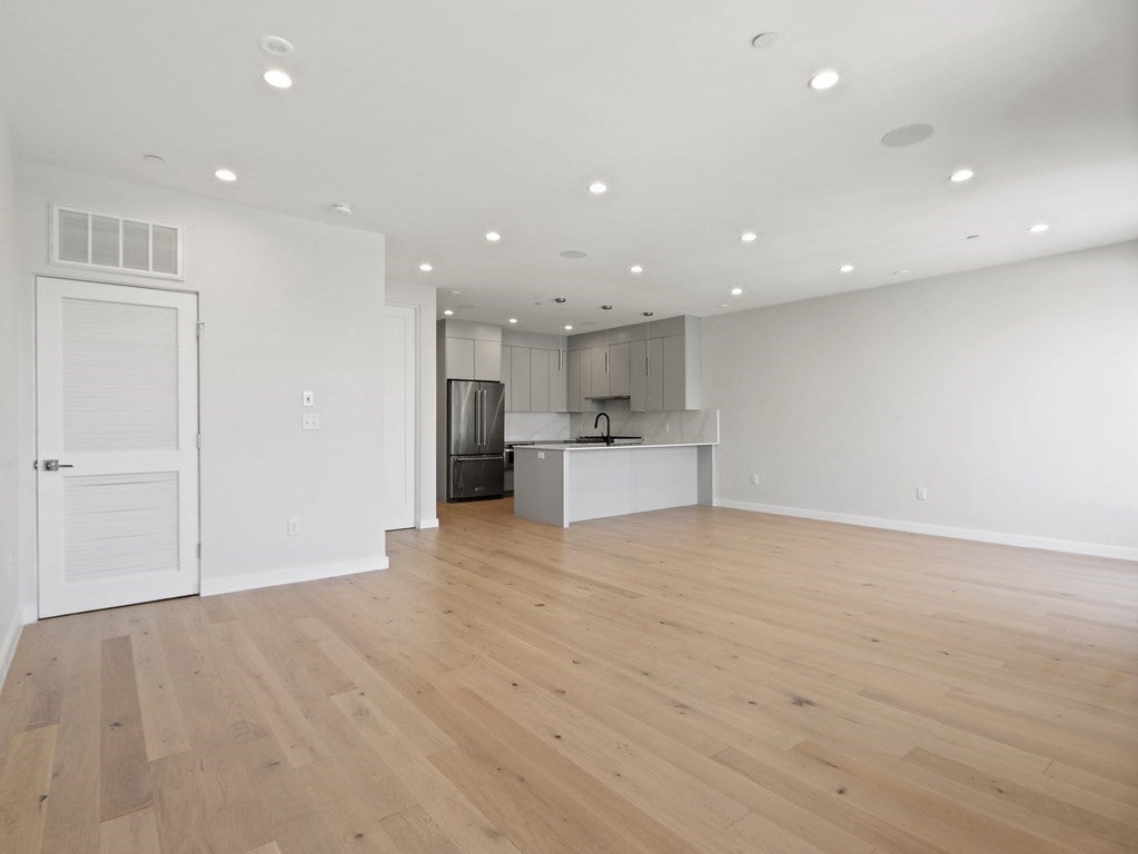 340 West 2nd Street #17, Boston, MA Photo #9