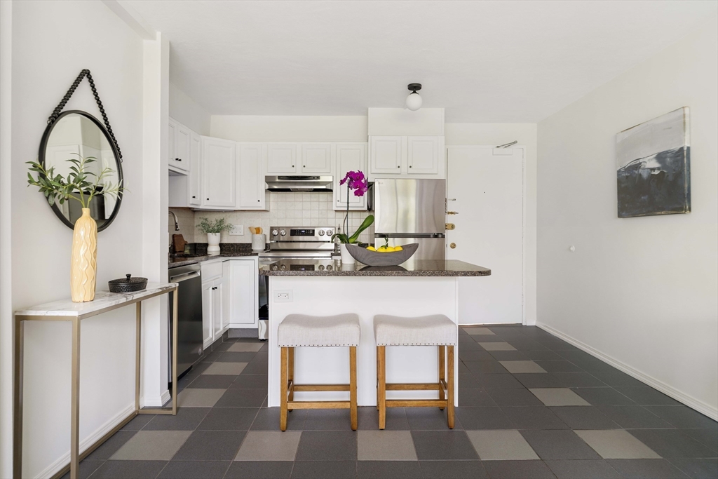 29 Concord Avenue 704