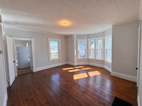Photo of 29 Abbott St #1, Worcester, MA 01602 (MLS # 73492991)