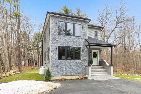 9 Trues Pkwy Sandown NH 03873