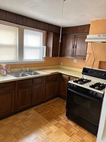38-40 Lawn Ave