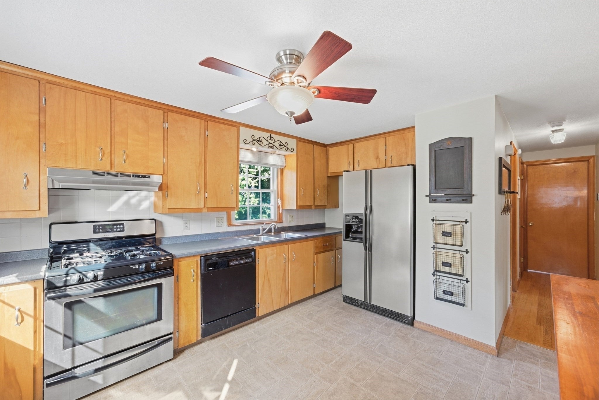 158 Telegraph Ave, Chicopee, MA, 158 Telegraph Ave, Chicopee, MA Photo #8