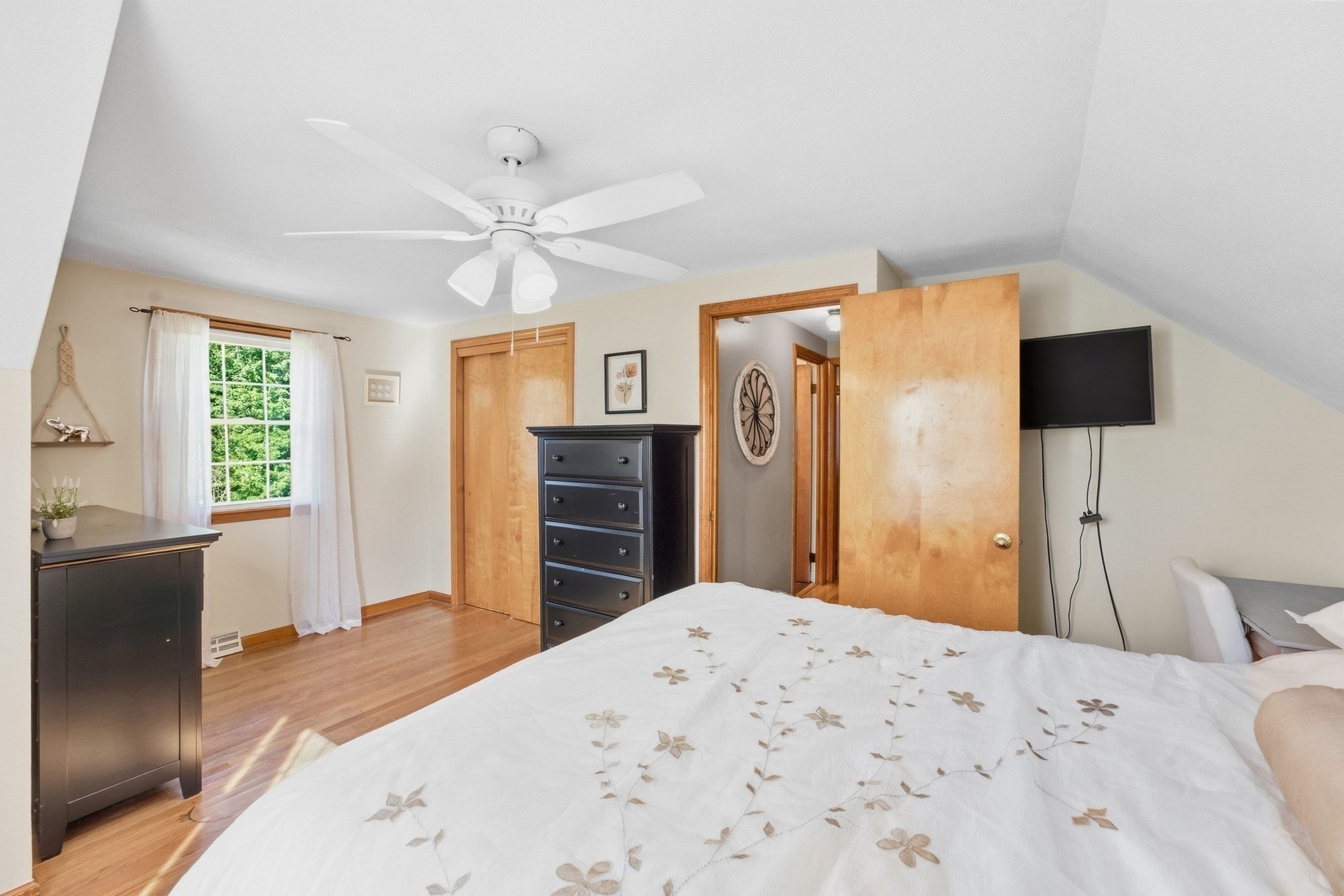 158 Telegraph Ave, Chicopee, MA, 158 Telegraph Ave, Chicopee, MA Photo #18