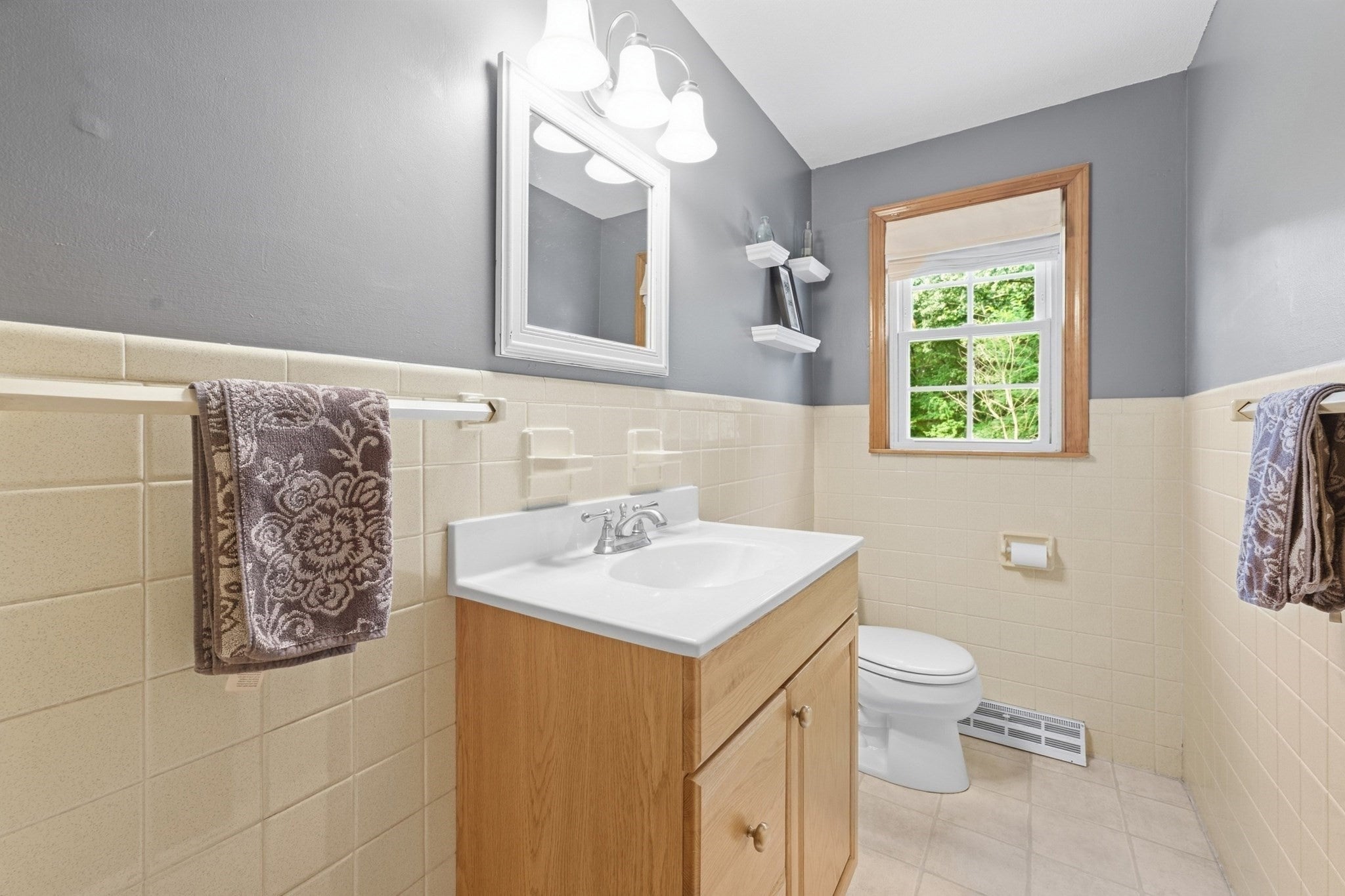 158 Telegraph Ave, Chicopee, MA, 158 Telegraph Ave, Chicopee, MA Photo #27