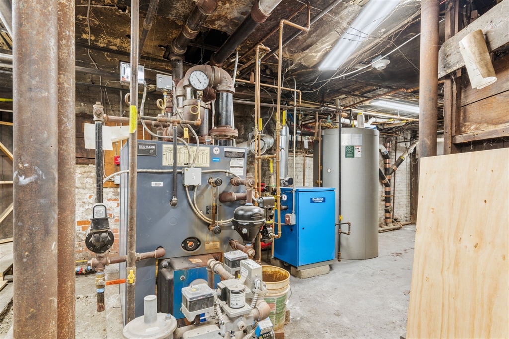 Cambridge, Massachusetts 02138, United States, 14 Bedrooms Bedrooms, ,10 BathroomsBathrooms,Residential,Pending,22151