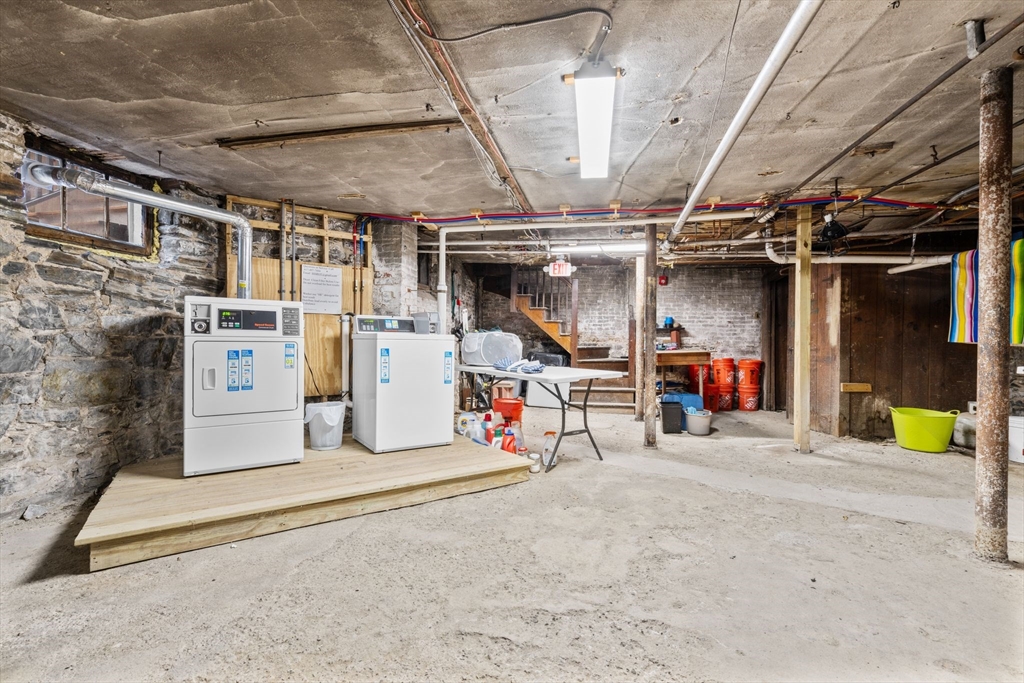 Cambridge, Massachusetts 02138, United States, 14 Bedrooms Bedrooms, ,10 BathroomsBathrooms,Residential,Pending,22151