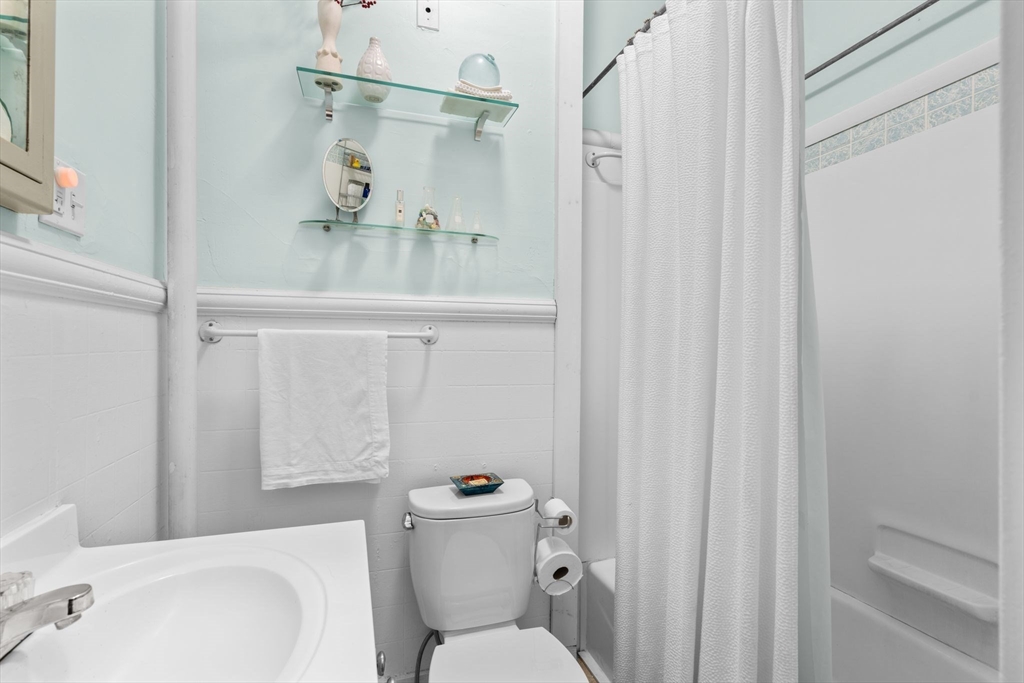 Cambridge, Massachusetts 02138, United States, 14 Bedrooms Bedrooms, ,10 BathroomsBathrooms,Residential,Pending,22151