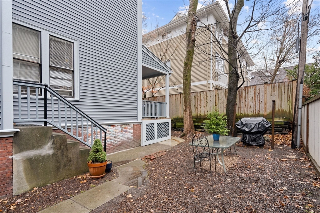 Cambridge, Massachusetts 02138, United States, 14 Bedrooms Bedrooms, ,10 BathroomsBathrooms,Residential,Pending,22151