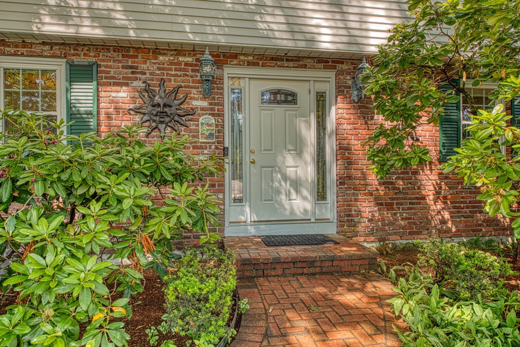 21 Tosca Drive