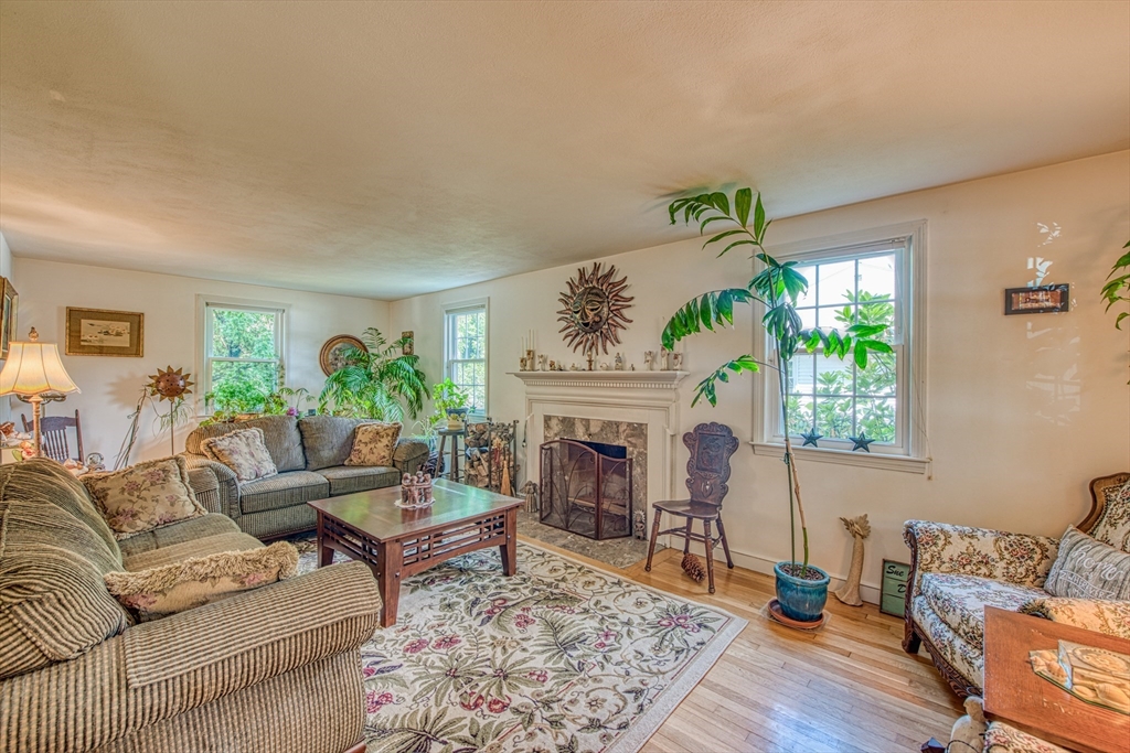 21 Tosca Drive