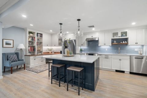 Photo of 65 Grove St #152, Wellesley, MA 02482 (MLS # 73487629)