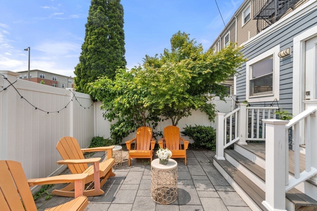 14 Essex Street