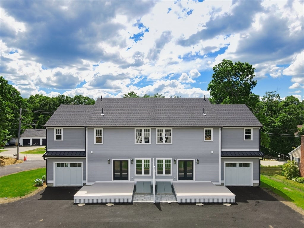 37 Poquanticut Ave 37