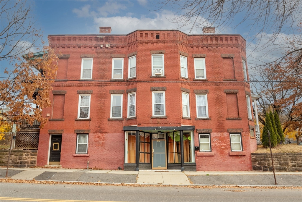 Photo 1 of 24 — 301-303 Linden St, Holyoke, MA 01040