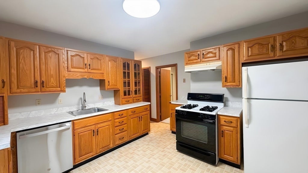 45 Columbus Ave #2, Waltham, MA, 45 Columbus Ave #2, Waltham, MA Photo #16