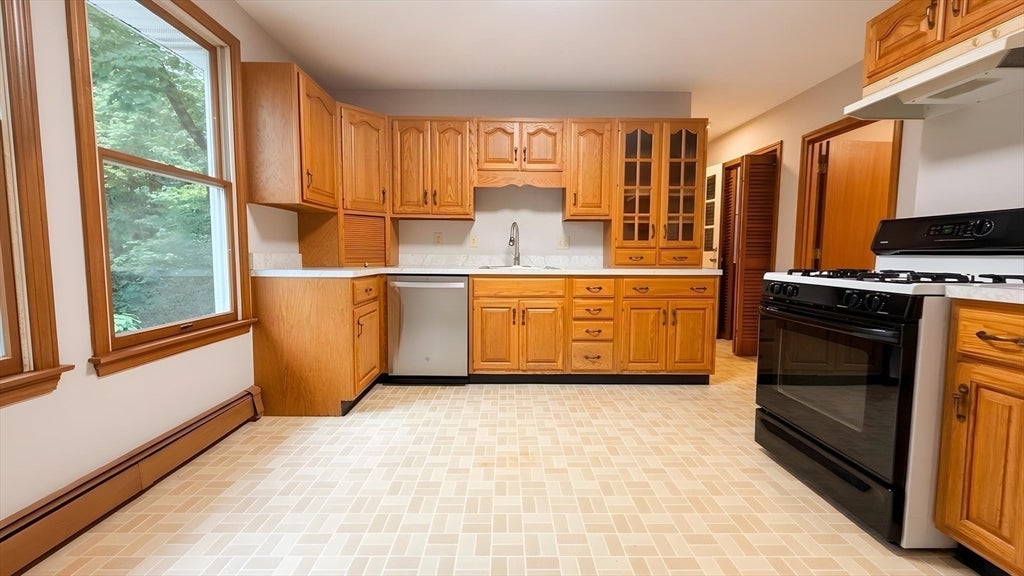 45 Columbus Ave #2, Waltham, MA, 45 Columbus Ave #2, Waltham, MA Photo #5