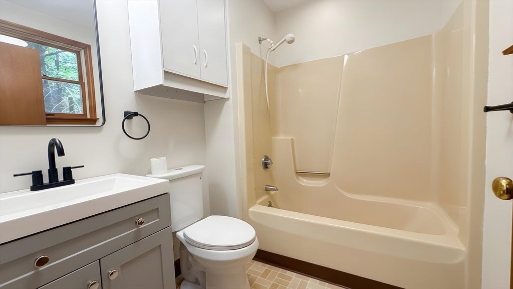 45 Columbus Ave #2, Waltham, MA, 45 Columbus Ave #2, Waltham, MA Photo #12