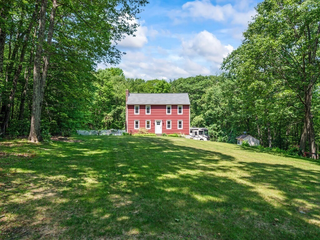 3 Hayes Pond Cir