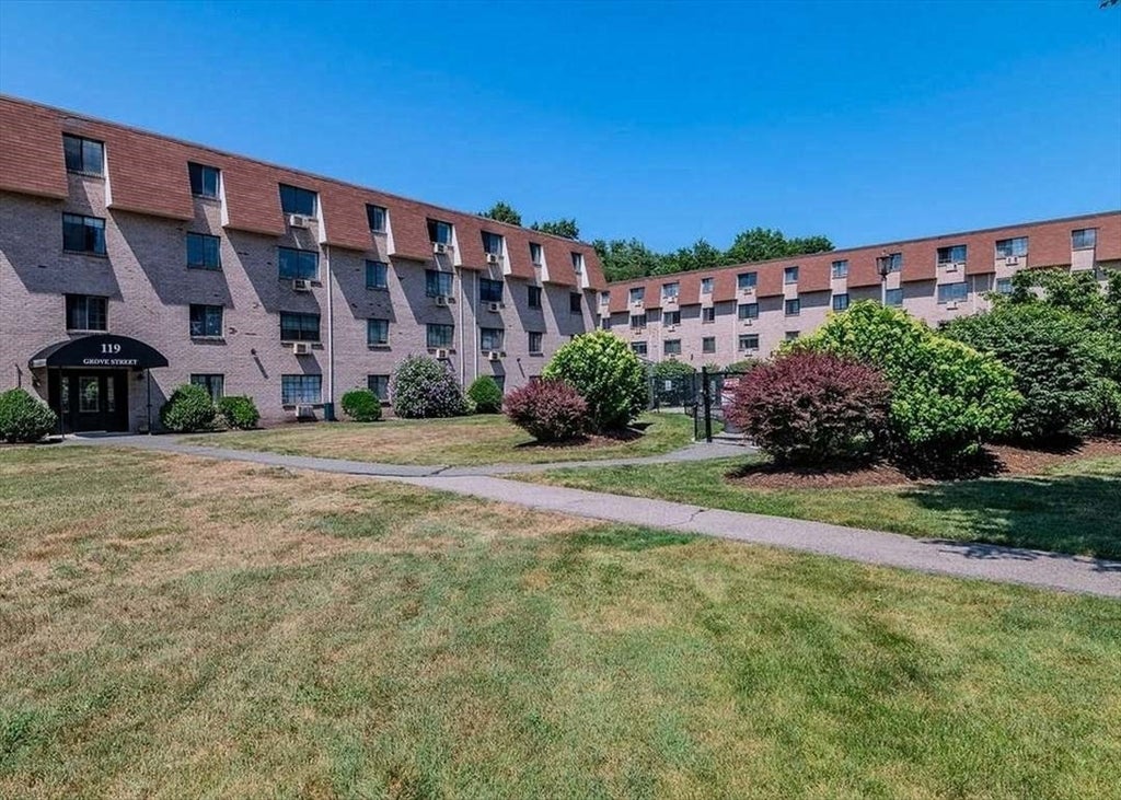 119 Grove St 245