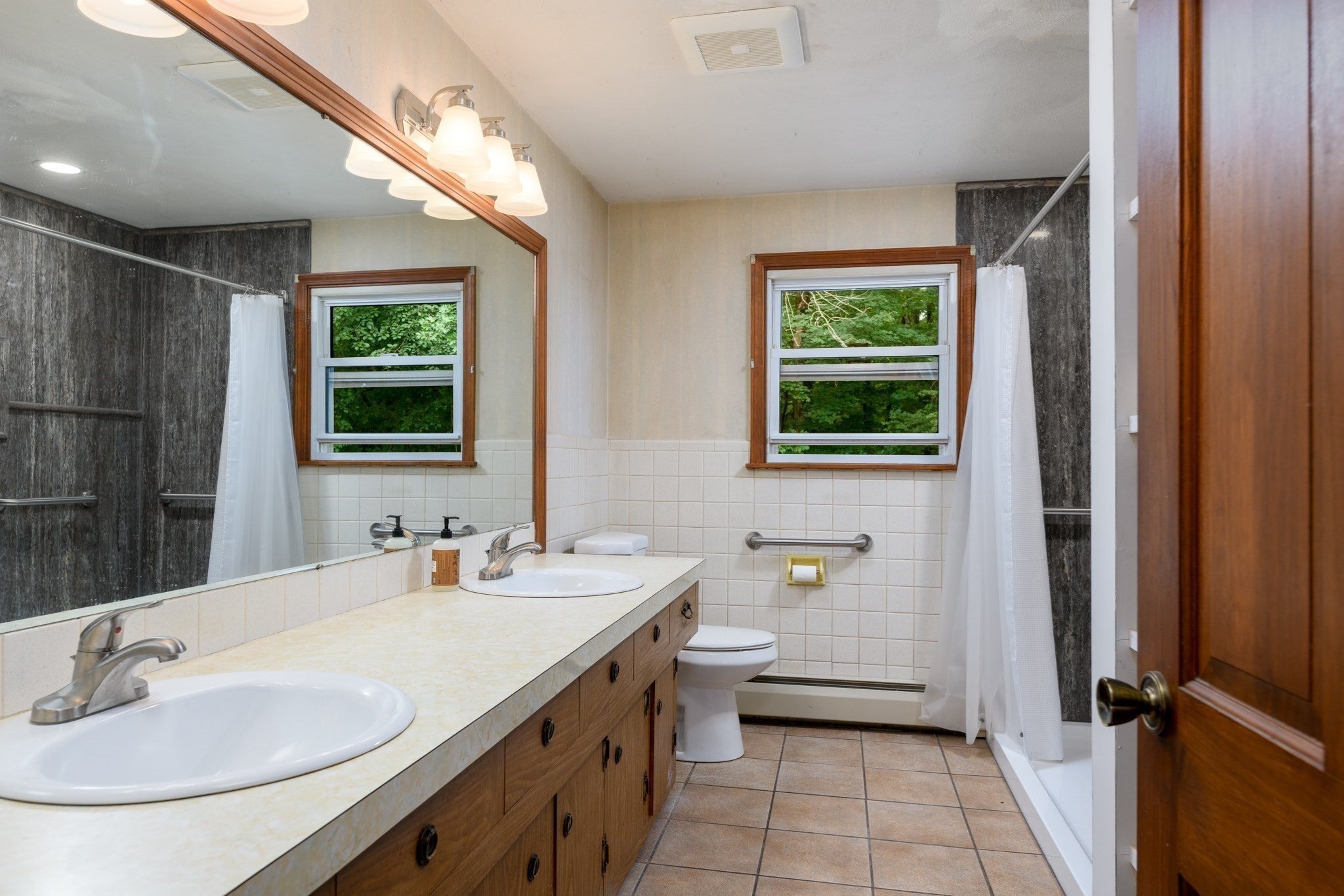 261 Brookfield Rd, Charlton, MA Photo #7