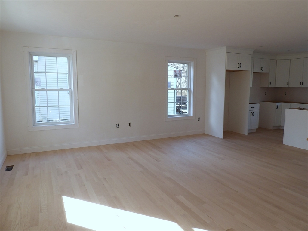 23-B Couch Street LEFT side