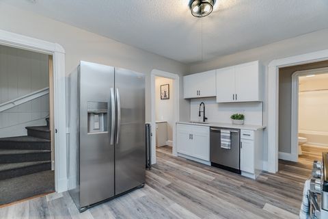 Photo of 32-34 Somerset St, Springfield, MA 01108 (MLS # 73442130)