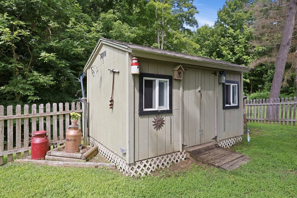 62 Clyde Avenue, West Springfield, MA, 62 Clyde Avenue, West Springfield, MA Photo #6
