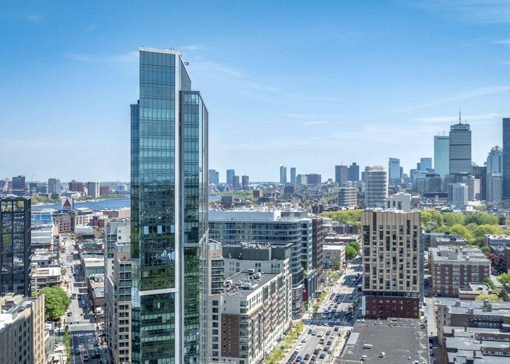 188 Brookline Ave 22G