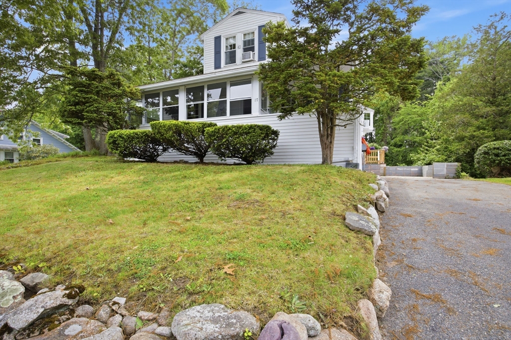 17 Great Pond Rd
