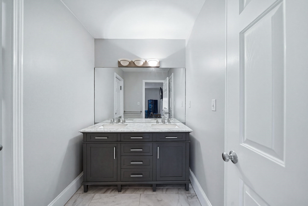 39 Hawthorne St #39, Boston, MA Photo #18