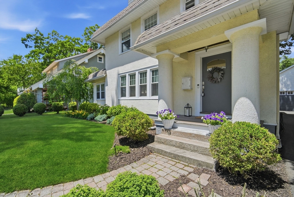 26 Hazelwood Ave