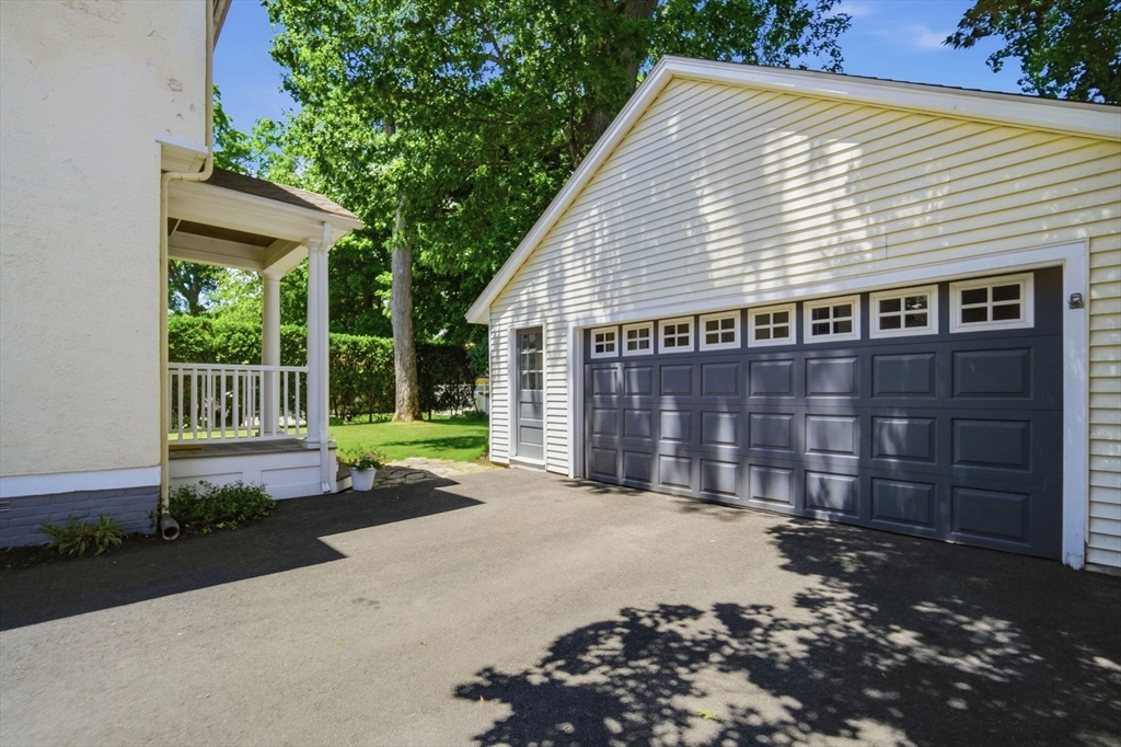26 Hazelwood Ave