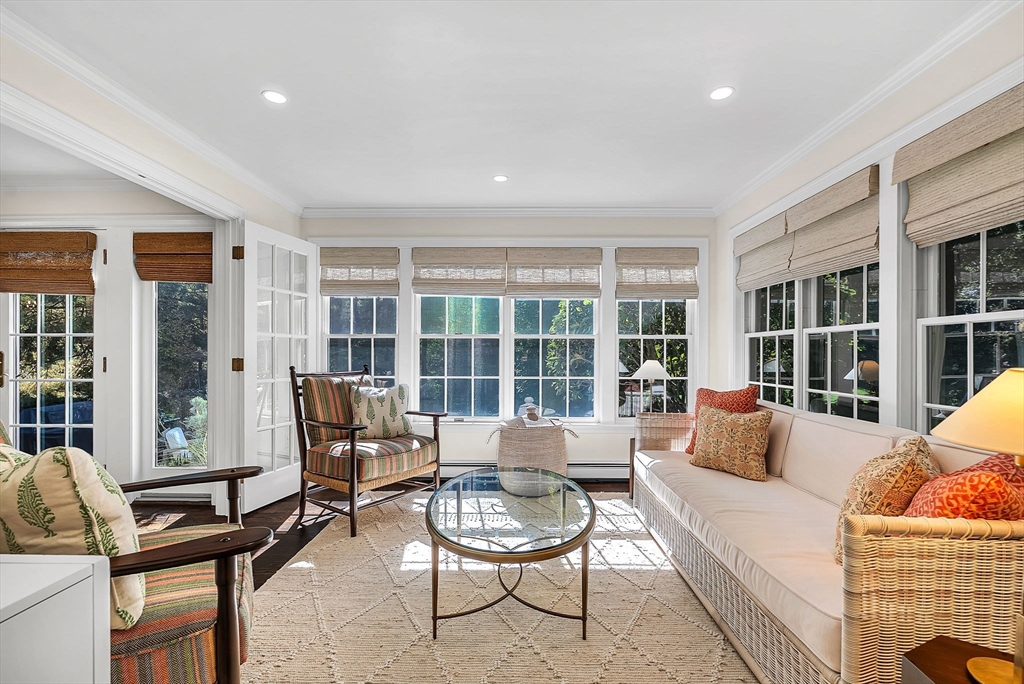 Wellesley, Massachusetts 02482, United States, 4 Bedrooms Bedrooms, ,4 BathroomsBathrooms,Residential,Active,228312