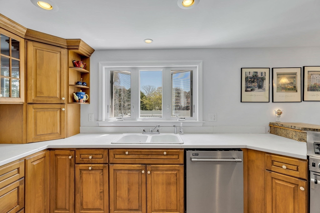 273 Bishops Terrace, Barnstable, MA Photo #5