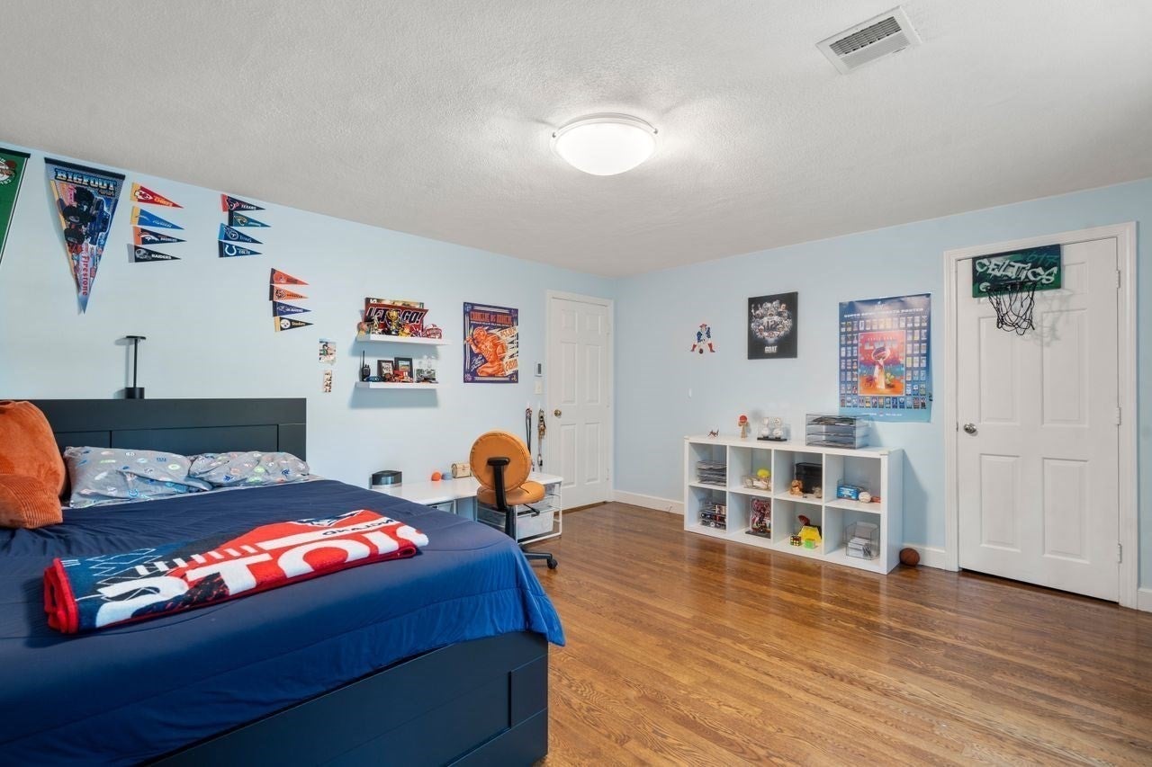 25 Rocky Brook Rd, Dover, MA, 25 Rocky Brook Rd, Dover, MA Photo #22