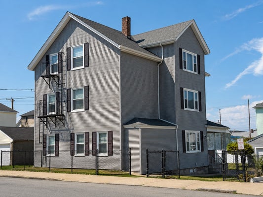 90 AETNA ST APT 1, FALL RIVER, MA 02724 - Image 5cd3fb472cda2c15e12ceda28e4ff500/3630521382