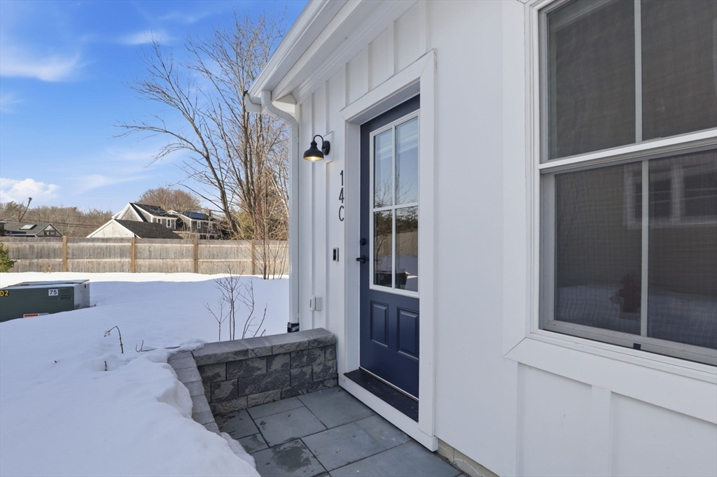 14 Old Country Way C