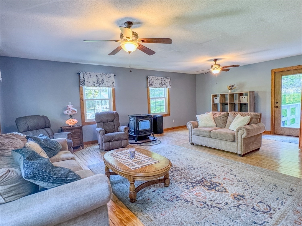 609 Gulf Road, Northfield, MA Photo #14