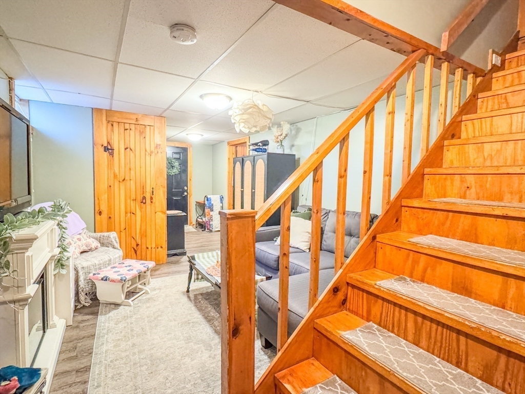 609 Gulf Road, Northfield, MA Photo #30
