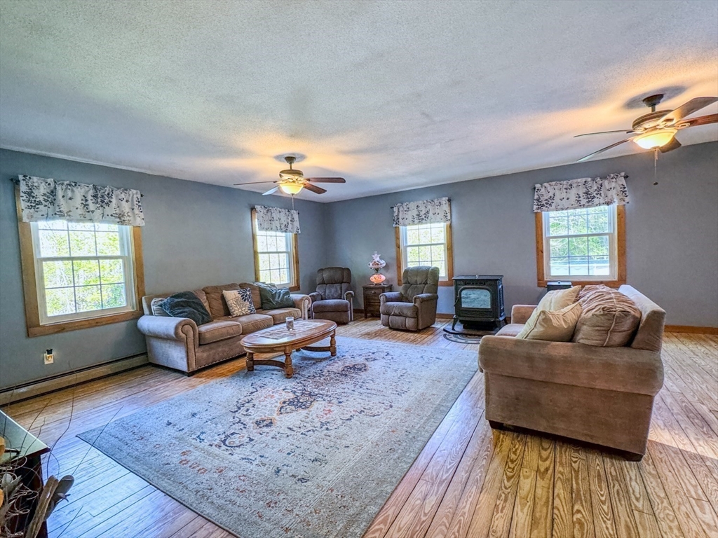 609 Gulf Road, Northfield, MA Photo #13