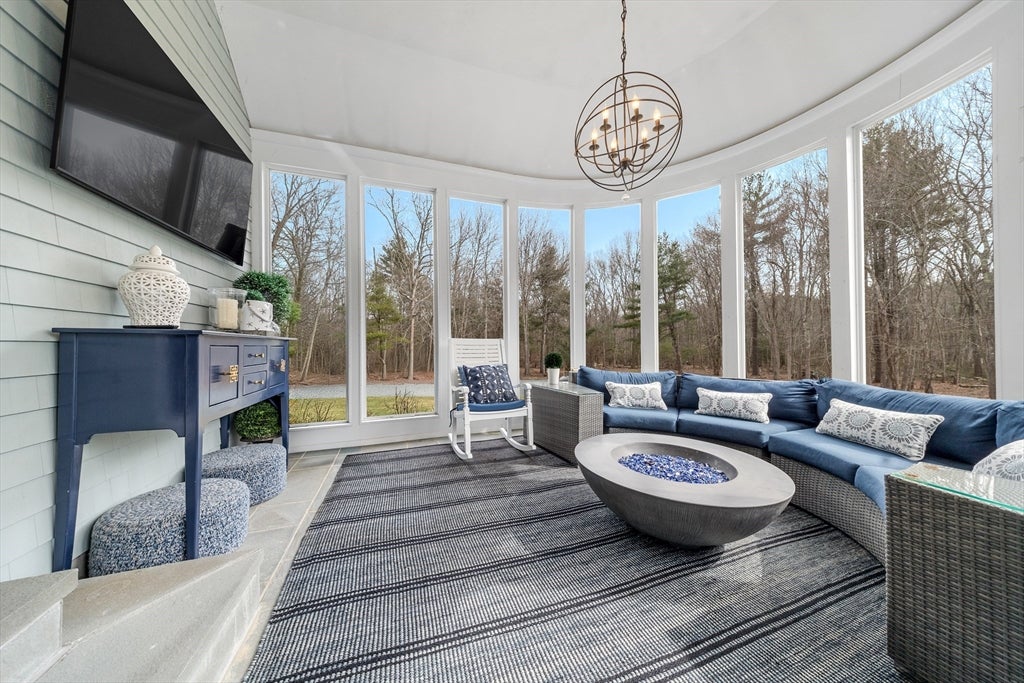 67 Ox Pasture Ln